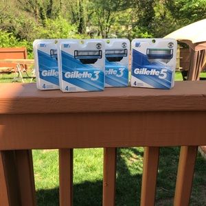 BUNDLE GILLETTE RAZORS